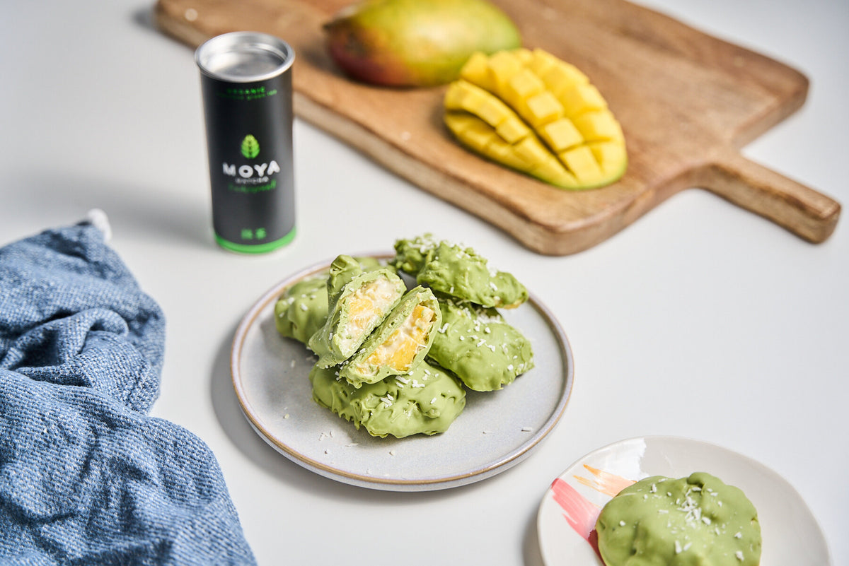 mango bites  z matchą i czekoladą
