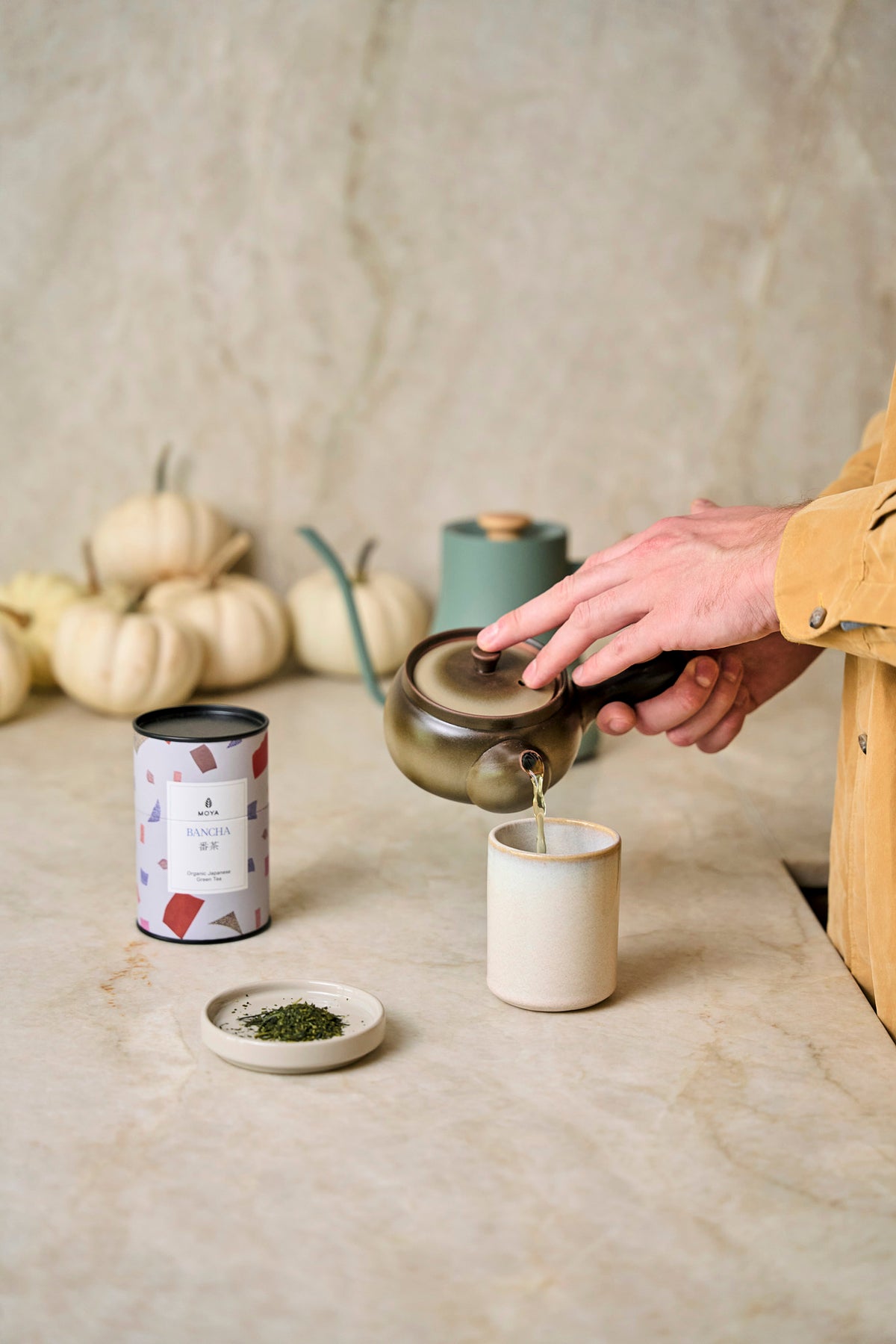 Moya tea &amp; 2 Josei mugs Organic leaf tea set