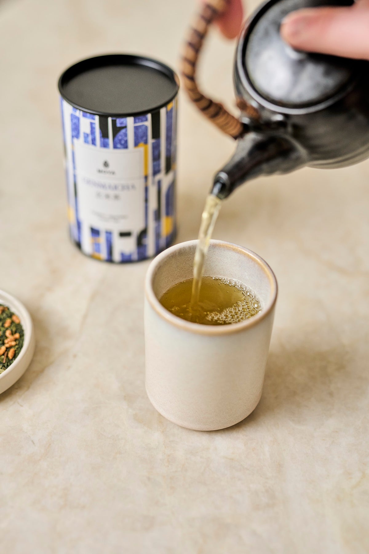 Moya tea &amp; 2 Josei mugs Organic leaf tea set