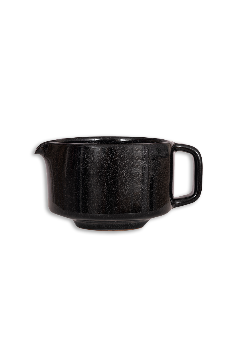 Matchawan Yuro with handle and a spout